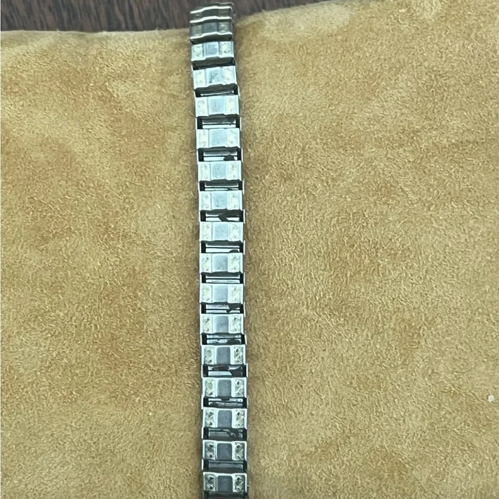 Vintage Timex Petite Watch With Stretch Band NOT WORKING